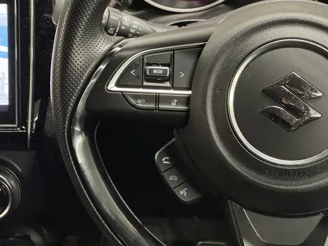 スズキ スイフト スポーツ セーフティPKG 三重県 2018(平30)年 9.6万km スピーディーブルーM ガソリン（ハイオク）ターボ/FF/6F/カロッツェリア 8インチ『サイバーナビ』AVIC-CL901/（FM/AM/MSV/SD/Bluetooth/USB/iPod/HDMI/AUX）/【OP】全方位モニター/ビルトイン ETC/安全/【OP】セーフティパッケージ/・デュアルセンサーブレーキサポート/・車線逸脱抑制機能/・車線逸脱警報機能/・ふらつき警報機能/・アダプティブクルーズコントロール/・標識認識機能（車両進入禁止、はみ出し通行禁止、最高速度）/装備/・TEIN車高調キット FLEX Z/・シートヒーター（D）/・オートエアコン/・オートライトシステム/・LEDヘッドランプ/・オートハイビーム機能/・前後フォグランプ/・プッシュスタート/・ステアリングスイッチ/・純正17inAW/・保/取/・予備スマートキーx1