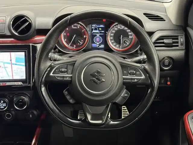 スズキ スイフト スポーツ セーフティPKG 三重県 2018(平30)年 9.6万km スピーディーブルーM ガソリン（ハイオク）ターボ/FF/6F/カロッツェリア 8インチ『サイバーナビ』AVIC-CL901/（FM/AM/MSV/SD/Bluetooth/USB/iPod/HDMI/AUX）/【OP】全方位モニター/ビルトイン ETC/安全/【OP】セーフティパッケージ/・デュアルセンサーブレーキサポート/・車線逸脱抑制機能/・車線逸脱警報機能/・ふらつき警報機能/・アダプティブクルーズコントロール/・標識認識機能（車両進入禁止、はみ出し通行禁止、最高速度）/装備/・TEIN車高調キット FLEX Z/・シートヒーター（D）/・オートエアコン/・オートライトシステム/・LEDヘッドランプ/・オートハイビーム機能/・前後フォグランプ/・プッシュスタート/・ステアリングスイッチ/・純正17inAW/・保/取/・予備スマートキーx1