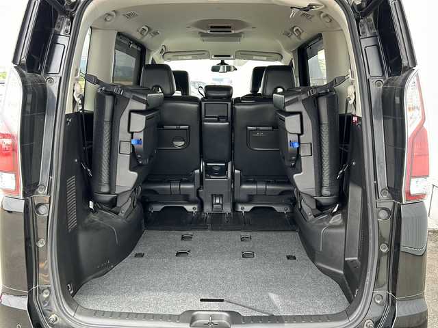 日産 セレナ ハイウェイスターVセレクションⅡ 佐賀県 2018(平30)年 8.2万km ダイヤモンドブラック ワンオーナー/純正９型ナビ/・フルセグTV/CD/DVD/Bluetooth/アラウンドビューモニター/フリップダウンモニター/両側パワースライドドア/コーナーセンサー/ドライブレコーダー/エマージェンシーブレーキ/・速度標識標示/・道路標識標示/・ふらつき警報/クルーズコントロール/純正LEDヘッドライト/純正16インチアルミホイール/純正フロアマット/ETC/新車保証書/取扱説明書/スペアキー1本