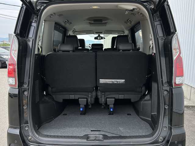 日産 セレナ ハイウェイスターVセレクションⅡ 佐賀県 2018(平30)年 8.2万km ダイヤモンドブラック ワンオーナー/純正９型ナビ/・フルセグTV/CD/DVD/Bluetooth/アラウンドビューモニター/フリップダウンモニター/両側パワースライドドア/コーナーセンサー/ドライブレコーダー/エマージェンシーブレーキ/・速度標識標示/・道路標識標示/・ふらつき警報/クルーズコントロール/純正LEDヘッドライト/純正16インチアルミホイール/純正フロアマット/ETC/新車保証書/取扱説明書/スペアキー1本