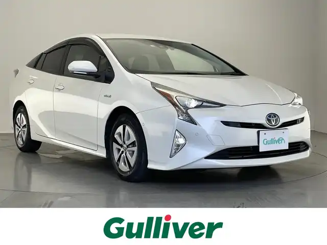 トヨタ プリウス A 愛知県 2018(平30)年 7.8万km ホワイトパールクリスタルシャイン 純正９型ナビ　フルセグＴＶ　Ｂｌｕｅｔｏｏｔｈ　ＨＵＤ　バックカメラ　ＥＴＣ　純正ドラレコ　トヨタセーフティセンス　レーダークルコン　ＬＥＤヘッドライト　衝突被害軽減　プッシュスタート　ＢＳＭ　禁煙車