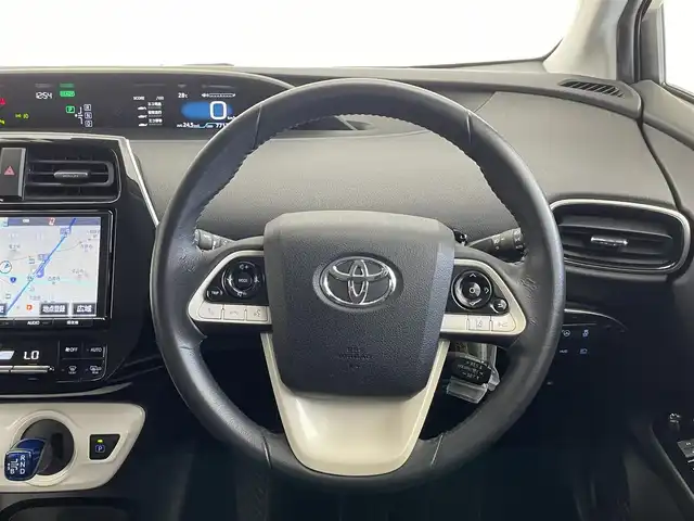 トヨタ プリウス A 愛知県 2018(平30)年 7.8万km ホワイトパールクリスタルシャイン 純正９型ナビ　フルセグＴＶ　Ｂｌｕｅｔｏｏｔｈ　ＨＵＤ　バックカメラ　ＥＴＣ　純正ドラレコ　トヨタセーフティセンス　レーダークルコン　ＬＥＤヘッドライト　衝突被害軽減　プッシュスタート　ＢＳＭ　禁煙車