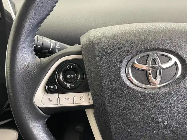 トヨタ プリウス A 愛知県 2018(平30)年 7.8万km ホワイトパールクリスタルシャイン 純正９型ナビ　フルセグＴＶ　Ｂｌｕｅｔｏｏｔｈ　ＨＵＤ　バックカメラ　ＥＴＣ　純正ドラレコ　トヨタセーフティセンス　レーダークルコン　ＬＥＤヘッドライト　衝突被害軽減　プッシュスタート　ＢＳＭ　禁煙車