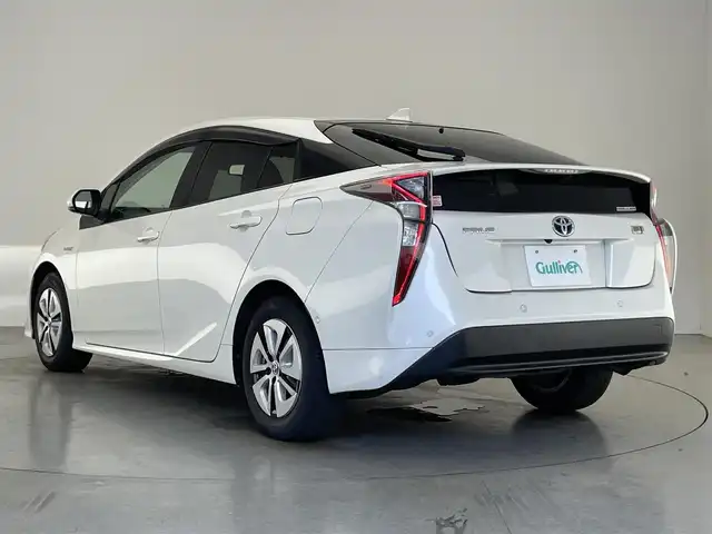 トヨタ プリウス A 愛知県 2018(平30)年 7.8万km ホワイトパールクリスタルシャイン 純正９型ナビ　フルセグＴＶ　Ｂｌｕｅｔｏｏｔｈ　ＨＵＤ　バックカメラ　ＥＴＣ　純正ドラレコ　トヨタセーフティセンス　レーダークルコン　ＬＥＤヘッドライト　衝突被害軽減　プッシュスタート　ＢＳＭ　禁煙車