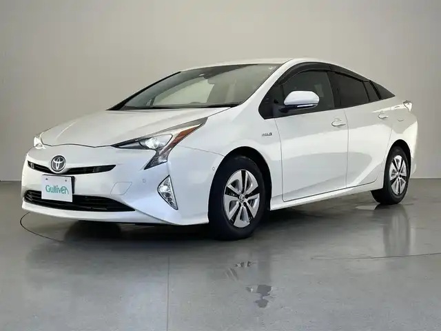 トヨタ プリウス A 愛知県 2018(平30)年 7.8万km ホワイトパールクリスタルシャイン 純正９型ナビ　フルセグＴＶ　Ｂｌｕｅｔｏｏｔｈ　ＨＵＤ　バックカメラ　ＥＴＣ　純正ドラレコ　トヨタセーフティセンス　レーダークルコン　ＬＥＤヘッドライト　衝突被害軽減　プッシュスタート　ＢＳＭ　禁煙車