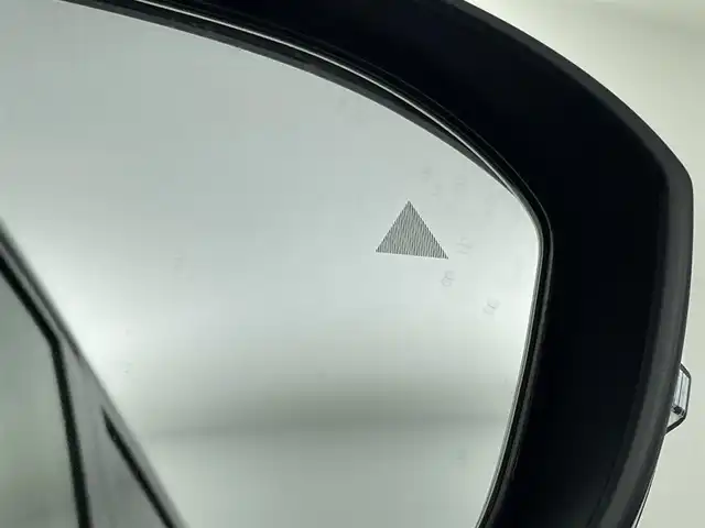 日産 セレナ e－パワー ハイウェイスター V 群馬県 2025(令7)年 0.1千km プリズムホワイト 登録済未使用車　フリップダウンモニター　純正１２．３インチナビ　アラウンドビューモニター　プロパイロット　両側パワースライドドア　ワイヤレス充電器　ＢＳＭ　純正１６インチＡＷ　デジタルミラー　ＥＴＣ