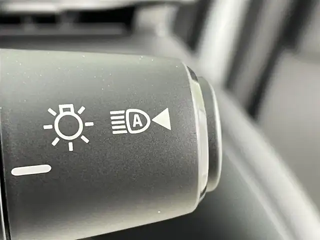 日産 セレナ e－パワー ハイウェイスター V 群馬県 2025(令7)年 0.1千km プリズムホワイト 登録済未使用車　フリップダウンモニター　純正１２．３インチナビ　アラウンドビューモニター　プロパイロット　両側パワースライドドア　ワイヤレス充電器　ＢＳＭ　純正１６インチＡＷ　デジタルミラー　ＥＴＣ