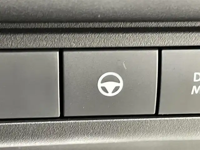 日産 セレナ e－パワー ハイウェイスター V 群馬県 2025(令7)年 0.1千km プリズムホワイト 登録済未使用車　フリップダウンモニター　純正１２．３インチナビ　アラウンドビューモニター　プロパイロット　両側パワースライドドア　ワイヤレス充電器　ＢＳＭ　純正１６インチＡＷ　デジタルミラー　ＥＴＣ