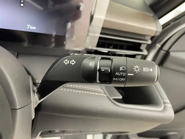 日産 セレナ e－パワー ハイウェイスター V 群馬県 2025(令7)年 0.1千km プリズムホワイト 登録済未使用車　フリップダウンモニター　純正１２．３インチナビ　アラウンドビューモニター　プロパイロット　両側パワースライドドア　ワイヤレス充電器　ＢＳＭ　純正１６インチＡＷ　デジタルミラー　ＥＴＣ