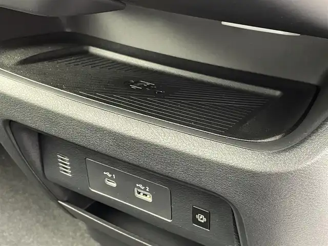 日産 セレナ e－パワー ハイウェイスター V 群馬県 2025(令7)年 0.1千km プリズムホワイト 登録済未使用車　フリップダウンモニター　純正１２．３インチナビ　アラウンドビューモニター　プロパイロット　両側パワースライドドア　ワイヤレス充電器　ＢＳＭ　純正１６インチＡＷ　デジタルミラー　ＥＴＣ