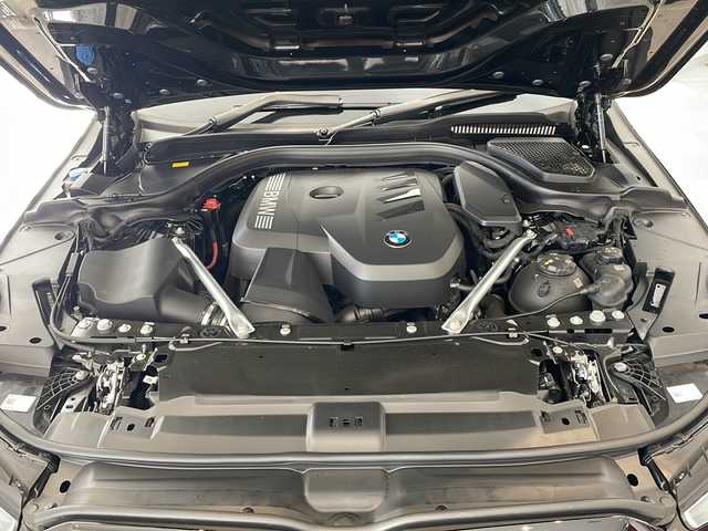ＢＭＷ ＢＭＷ ５２３ｉ エクスクルーシブ 福井県 2024(令6)年 2.2万km サファイアブラックP 純正12.3インチカーブディスプレイ/トップビュー＋サイドビューカメラ/ドライビングアシストプロフェッショナル/・高速道路渋滞時ハンズオフアシスト/・アクティブクルーズコントロール/・ステアリング＆レーンコントロールアシスト/・レーンディパーチャーウォーニング/・レーンキーピングアシスト/・レーンチェンジアシスト/・衝突回避・被害軽減ブレーキ/・クロストラフィックウォーニング/・エマージェンシーストップアシスト/・パーキングアシストプロフェッショナル/BMWドライブレコーダー/ETC/BMWヘッドアップディスプレイ/BMWアイコニックグローヘッドライト/・アダプティブLEDヘッドライト/・コーナリングライト/・デイタイムランニングライト/・ハイビームアシスタント/・オートライト/雨滴感知オートワイパー/ウェルカムライト/オートマチックテールゲート（フットオープン・クローズ付）/社外ブラックグリル（純正グリル車載）/BMWデジタルキー