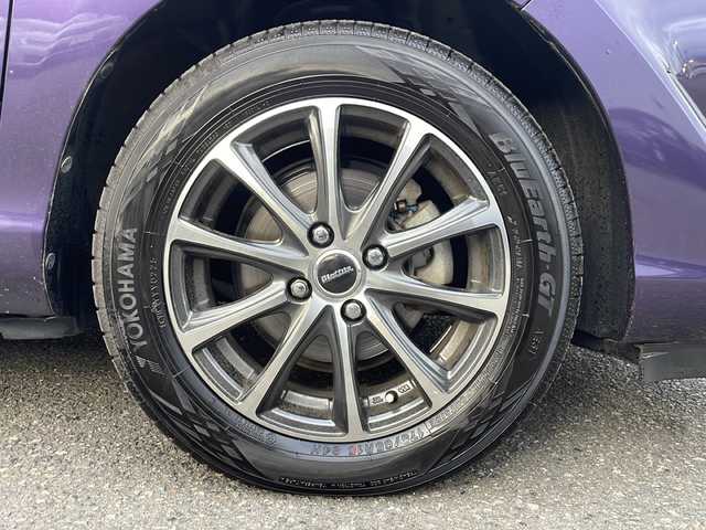 トヨタ アクア S 福井県 2018(平30)年 4万km ジュエリーパープルマイカM 登録時走行距離39441km/社外メモリビゲーション/プリクラッシュセーフティ/レーンキープアシスト/踏み間違い防止装置/社外15インチアルミホイール/オートハイビーム/オートライト/ライトレベライザー /電動格納ミラー/ETC（ビルトイン）/ドライブレコーダー /プッシュスタート/スマートキー/保証書/取扱説明書