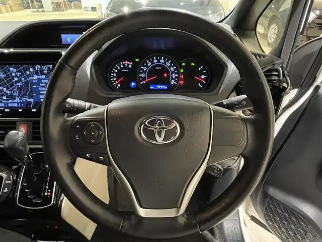 トヨタ ノア G 埼玉県 2020(令2)年 5万km ラグジュアリーホワイトパールクリスタルシャインガラスフレーク ワンオーナー/純正９型ナビTV/バックカメラ/前席シートヒーター/両側パワースライドドア/ビルトインETC 2.0/レーダークルーズコントロール/LEDヘッドライト/USBポートｘ２/前後ドラレコ/プッシュスタート/スマートキー/オートライト/オートハイビーム/セーフティセンス/横滑り防止装置/保証書付整備手帳/取扱説明書