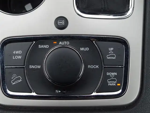 クライスラー・ジープ ジープ グランドチェロキー LTD 埼玉県 2020(令2)年 4.5万km ダイヤモンドブラッククリスタル ワンオーナー/ブラックレザーシート/アダプティブクルーズコントロール/CarPlay/パークセンサー/ブラインドスポットモニター/フロント/バックカメラ/純正ナビ/ドラレコ/ETC/Bluetooth/フルセグTV/全席シートヒーター/ベンチレーション/ステアリングヒーター/シートポジションメモリー機能