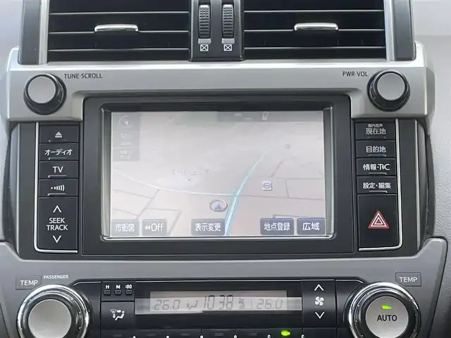 トヨタ ランドクルーザー プラド TX Lパッケージ 宮城県 2015(平27)年 19.7万km ホワイトパールクリスタルシャイン 4WD/純正メモリーナビ/（ＡＭ／ＦＭ／ＣＤ／ＤＶＤ／Ｂｌｕｅｔｏｏｔｈ）　/サンルーフ　/モデリスタエアロ　/ベージュレザーシート　/ルーフレール/クルーズコントロール　/センターデフロック　/コーナーセンサー　/横滑り防止装置/ダウンヒルアシストコントロール/フロントワイパーデアイサー/ヘッドライトウォッシャー/前席シートヒーター/前席パワーシート/バックカメラ/フロントカメラ/サイドカメラ/スマートキー/プッシュスタート/ETC/ドラレコ/牽引/純正バグガード