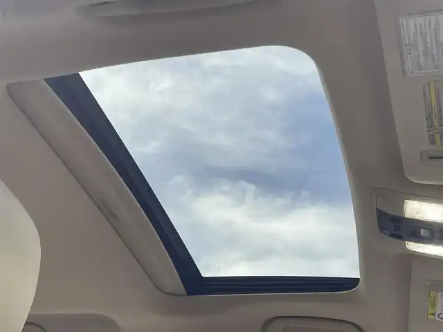 トヨタ ランドクルーザー プラド TX Lパッケージ 宮城県 2015(平27)年 19.7万km ホワイトパールクリスタルシャイン 4WD/純正メモリーナビ/（ＡＭ／ＦＭ／ＣＤ／ＤＶＤ／Ｂｌｕｅｔｏｏｔｈ）　/サンルーフ　/モデリスタエアロ　/ベージュレザーシート　/ルーフレール/クルーズコントロール　/センターデフロック　/コーナーセンサー　/横滑り防止装置/ダウンヒルアシストコントロール/フロントワイパーデアイサー/ヘッドライトウォッシャー/前席シートヒーター/前席パワーシート/バックカメラ/フロントカメラ/サイドカメラ/スマートキー/プッシュスタート/ETC/ドラレコ/牽引/純正バグガード