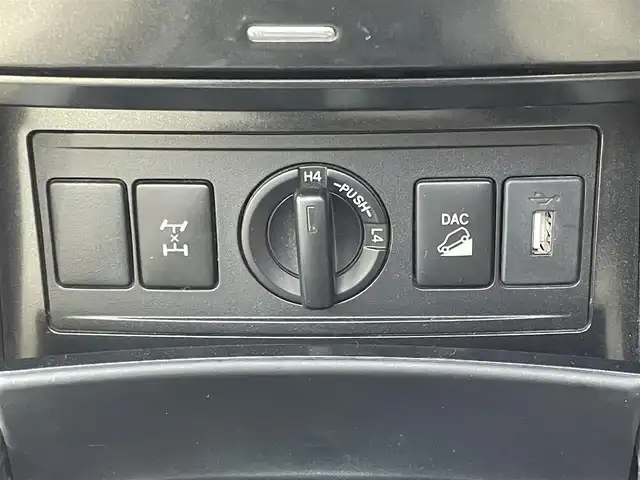 トヨタ ランドクルーザー プラド TX Lパッケージ 宮城県 2015(平27)年 19.7万km ホワイトパールクリスタルシャイン 4WD/純正メモリーナビ/（ＡＭ／ＦＭ／ＣＤ／ＤＶＤ／Ｂｌｕｅｔｏｏｔｈ）　/サンルーフ　/モデリスタエアロ　/ベージュレザーシート　/ルーフレール/クルーズコントロール　/センターデフロック　/コーナーセンサー　/横滑り防止装置/ダウンヒルアシストコントロール/フロントワイパーデアイサー/ヘッドライトウォッシャー/前席シートヒーター/前席パワーシート/バックカメラ/フロントカメラ/サイドカメラ/スマートキー/プッシュスタート/ETC/ドラレコ/牽引/純正バグガード