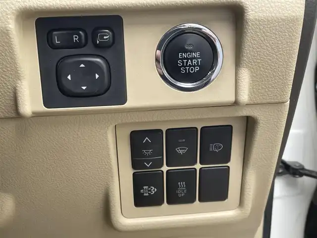 トヨタ ランドクルーザー プラド TX Lパッケージ 宮城県 2015(平27)年 19.7万km ホワイトパールクリスタルシャイン 4WD/純正メモリーナビ/（ＡＭ／ＦＭ／ＣＤ／ＤＶＤ／Ｂｌｕｅｔｏｏｔｈ）　/サンルーフ　/モデリスタエアロ　/ベージュレザーシート　/ルーフレール/クルーズコントロール　/センターデフロック　/コーナーセンサー　/横滑り防止装置/ダウンヒルアシストコントロール/フロントワイパーデアイサー/ヘッドライトウォッシャー/前席シートヒーター/前席パワーシート/バックカメラ/フロントカメラ/サイドカメラ/スマートキー/プッシュスタート/ETC/ドラレコ/牽引/純正バグガード