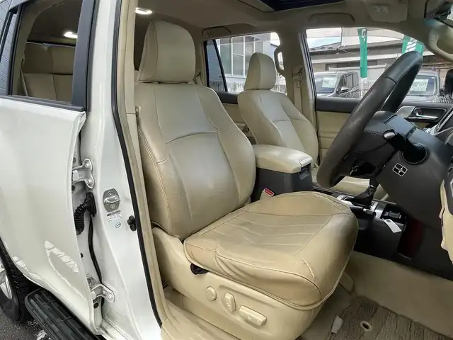 トヨタ ランドクルーザー プラド TX Lパッケージ 宮城県 2015(平27)年 19.7万km ホワイトパールクリスタルシャイン 4WD/純正メモリーナビ/（ＡＭ／ＦＭ／ＣＤ／ＤＶＤ／Ｂｌｕｅｔｏｏｔｈ）　/サンルーフ　/モデリスタエアロ　/ベージュレザーシート　/ルーフレール/クルーズコントロール　/センターデフロック　/コーナーセンサー　/横滑り防止装置/ダウンヒルアシストコントロール/フロントワイパーデアイサー/ヘッドライトウォッシャー/前席シートヒーター/前席パワーシート/バックカメラ/フロントカメラ/サイドカメラ/スマートキー/プッシュスタート/ETC/ドラレコ/牽引/純正バグガード