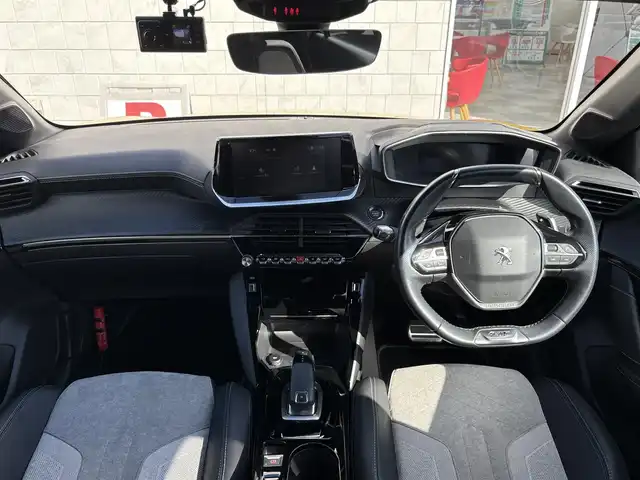 プジョー ２０８ GT ライン 山口県 2021(令3)年 6.9万km 黄Ⅱ USB/BT/iPod/AppleCarPlay/AndroidAuto/FM//AM/ETC/バックカメラ/オートライト/クルーズコントロール/前方ドライブレコーダー/レーンパーキングアシスト/コーナーセンサー/ドライブモード/電動格納ミラー