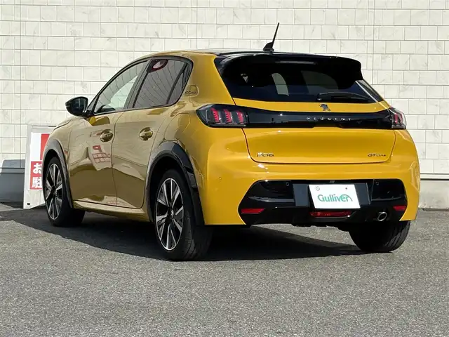 プジョー ２０８ GT ライン 山口県 2021(令3)年 6.9万km 黄Ⅱ USB/BT/iPod/AppleCarPlay/AndroidAuto/FM//AM/ETC/バックカメラ/オートライト/クルーズコントロール/前方ドライブレコーダー/レーンパーキングアシスト/コーナーセンサー/ドライブモード/電動格納ミラー