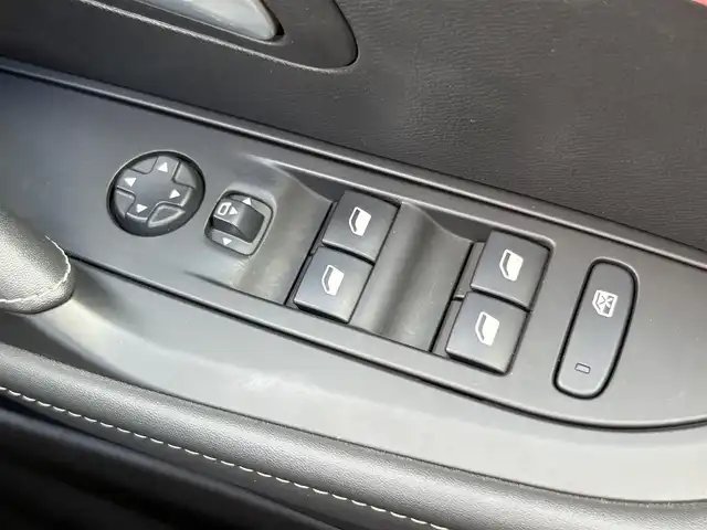 プジョー ２０８ GT ライン 山口県 2021(令3)年 6.9万km 黄Ⅱ USB/BT/iPod/AppleCarPlay/AndroidAuto/FM//AM/ETC/バックカメラ/オートライト/クルーズコントロール/前方ドライブレコーダー/レーンパーキングアシスト/コーナーセンサー/ドライブモード/電動格納ミラー