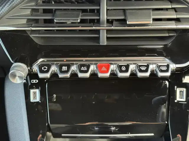 プジョー ２０８ GT ライン 山口県 2021(令3)年 6.9万km 黄Ⅱ USB/BT/iPod/AppleCarPlay/AndroidAuto/FM//AM/ETC/バックカメラ/オートライト/クルーズコントロール/前方ドライブレコーダー/レーンパーキングアシスト/コーナーセンサー/ドライブモード/電動格納ミラー