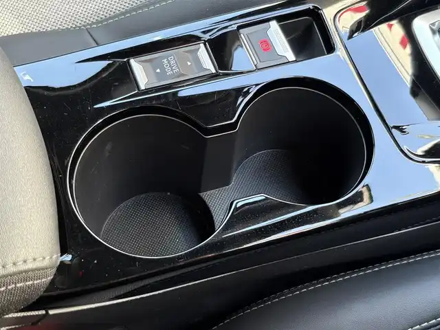 プジョー ２０８ GT ライン 山口県 2021(令3)年 6.9万km 黄Ⅱ USB/BT/iPod/AppleCarPlay/AndroidAuto/FM//AM/ETC/バックカメラ/オートライト/クルーズコントロール/前方ドライブレコーダー/レーンパーキングアシスト/コーナーセンサー/ドライブモード/電動格納ミラー