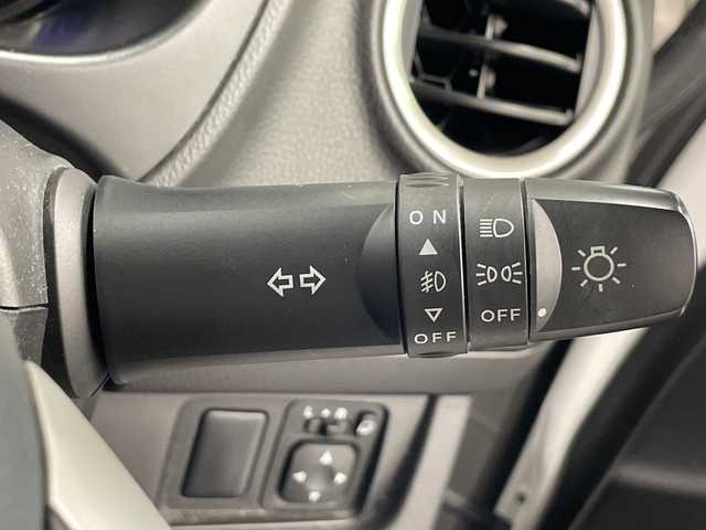 日産 デイズ ハイウェイスター Vセレ +Safty 神奈川県 2014(平26)年 5.2万km ホワイトパール アイドリングストップ/純正ナビ/スマートキー/純正14インチアルミホイル/衝突被害軽減システム/盗難防止システム/アイドリングストップ/フォグランプ/ウィンカーミラー/電格格納ミラー/プッシュスタート/フロアマット/スペアキー