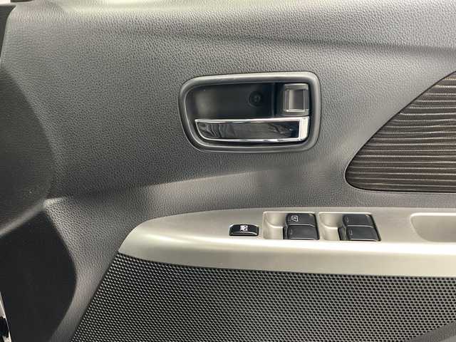 日産 デイズ ハイウェイスター Vセレ +Safty 神奈川県 2014(平26)年 5.2万km ホワイトパール アイドリングストップ/純正ナビ/スマートキー/純正14インチアルミホイル/衝突被害軽減システム/盗難防止システム/アイドリングストップ/フォグランプ/ウィンカーミラー/電格格納ミラー/プッシュスタート/フロアマット/スペアキー