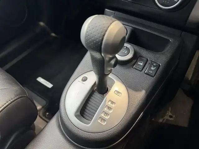 日産 エクストレイル 20Xt 静岡県 2011(平23)年 10.5万km ダイヤモンドブラック ハイパールーフレール/サンルーフ/BF Goodrichタイヤ/・Trail-Terrain T/A/純正ナビ/・MC311D-A/・フルセグ/・DVD再生/・CD再生/・Bluetooth接続/・SD/バックカメラ/ETC/全席シートヒーター/カブロンシート/本革巻きステアリング/ISOFIX/オートライト/フォグライト/純正フロアマット/ドアバイザー/キーレス×1/取扱説明書/新車保証書