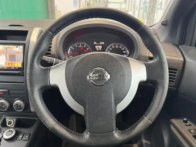 日産 エクストレイル 20Xt 静岡県 2011(平23)年 10.5万km ダイヤモンドブラック ハイパールーフレール/サンルーフ/BF Goodrichタイヤ/・Trail-Terrain T/A/純正ナビ/・MC311D-A/・フルセグ/・DVD再生/・CD再生/・Bluetooth接続/・SD/バックカメラ/ETC/全席シートヒーター/カブロンシート/本革巻きステアリング/ISOFIX/オートライト/フォグライト/純正フロアマット/ドアバイザー/キーレス×1/取扱説明書/新車保証書