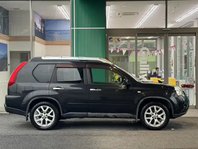 日産 エクストレイル 20Xt 静岡県 2011(平23)年 10.5万km ダイヤモンドブラック ハイパールーフレール/サンルーフ/BF Goodrichタイヤ/・Trail-Terrain T/A/純正ナビ/・MC311D-A/・フルセグ/・DVD再生/・CD再生/・Bluetooth接続/・SD/バックカメラ/ETC/全席シートヒーター/カブロンシート/本革巻きステアリング/ISOFIX/オートライト/フォグライト/純正フロアマット/ドアバイザー/キーレス×1/取扱説明書/新車保証書
