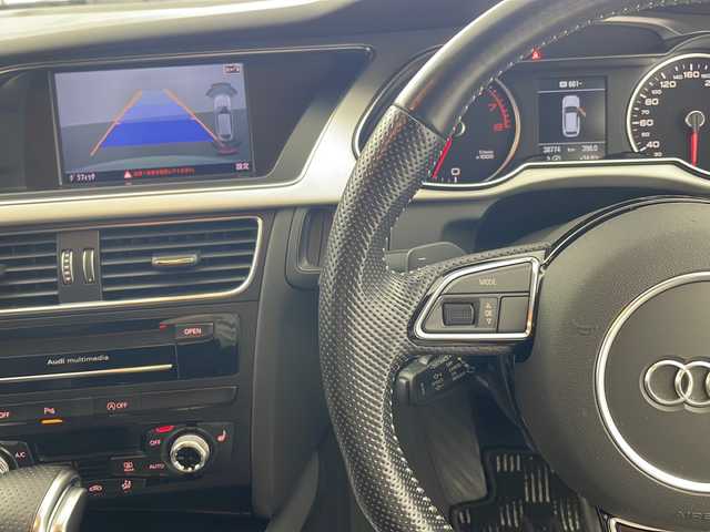 アウディ Ａ４ アバント 2．0 TFSI 岐阜県 2016(平28)年 3.9万km グレイシアホワイトメタリック Audi muitimedia純正ナビ/・CD/DVD/AM/FM/Bluetooth/革巻きステアリング(Sline専用デザイン)/・ステアリングスイッチ/・パドルシフト/ハーフレザーシート/・シートヒーター(D/N)/・パワーシート(D/N)/・Sline専用デザインシート/レーダークルーズコントロール/アイドリングストップ/ブラインドスポットビュー/シガーライター/パワーバックドア/全席読書灯/音声操作コマンド/バニティランプ/プッシュスタート/スマートキー/ビルトインETC