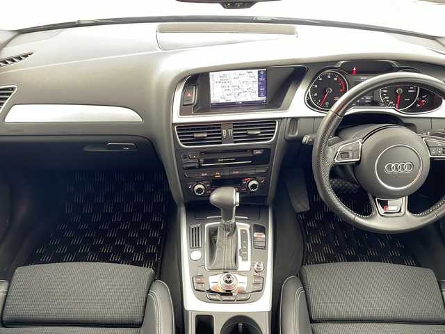 アウディ Ａ４ アバント 2．0 TFSI 岐阜県 2016(平28)年 3.9万km グレイシアホワイトメタリック Audi muitimedia純正ナビ/・CD/DVD/AM/FM/Bluetooth/革巻きステアリング(Sline専用デザイン)/・ステアリングスイッチ/・パドルシフト/ハーフレザーシート/・シートヒーター(D/N)/・パワーシート(D/N)/・Sline専用デザインシート/レーダークルーズコントロール/アイドリングストップ/ブラインドスポットビュー/シガーライター/パワーバックドア/全席読書灯/音声操作コマンド/バニティランプ/プッシュスタート/スマートキー/ビルトインETC