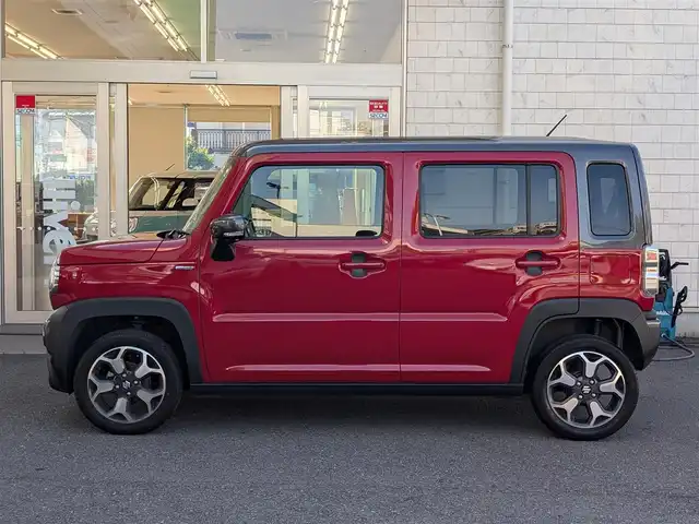 スズキ ハスラー HYBRID X 埼玉県 2023(令5)年 2.5万km フェニックスレッドパール/ガンメタリック2トーンルーフ アイドリングストップ/純正ナビ(フルセグTV/Bluetooth/CD/DVD再生機能）/純正AW15インチ/純正HIDヘッドライト/純正フォグランプ/クルーズコントロール（追従走行機能有）/レーンキープアシスト/車線逸脱防止機能/衝突被害軽減ブレーキ/全周囲カメラ/バックカメラ/D席/N席シートヒーター/USBポート×３