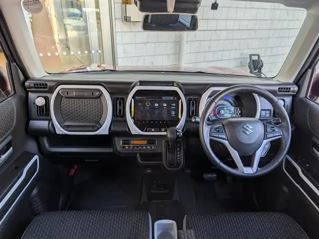 スズキ ハスラー HYBRID X 埼玉県 2023(令5)年 2.5万km フェニックスレッドパール/ガンメタリック2トーンルーフ アイドリングストップ/純正ナビ(フルセグTV/Bluetooth/CD/DVD再生機能）/純正AW15インチ/純正HIDヘッドライト/純正フォグランプ/クルーズコントロール（追従走行機能有）/レーンキープアシスト/車線逸脱防止機能/衝突被害軽減ブレーキ/全周囲カメラ/バックカメラ/D席/N席シートヒーター/USBポート×３