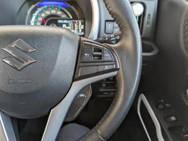 スズキ ハスラー HYBRID X 埼玉県 2023(令5)年 2.5万km フェニックスレッドパール/ガンメタリック2トーンルーフ アイドリングストップ/純正ナビ(フルセグTV/Bluetooth/CD/DVD再生機能）/純正AW15インチ/純正HIDヘッドライト/純正フォグランプ/クルーズコントロール（追従走行機能有）/レーンキープアシスト/車線逸脱防止機能/衝突被害軽減ブレーキ/全周囲カメラ/バックカメラ/D席/N席シートヒーター/USBポート×３