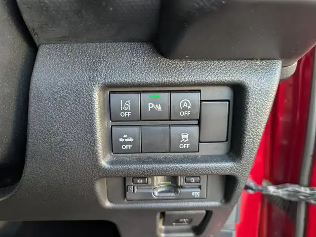スズキ ハスラー HYBRID X 埼玉県 2023(令5)年 2.5万km フェニックスレッドパール/ガンメタリック2トーンルーフ アイドリングストップ/純正ナビ(フルセグTV/Bluetooth/CD/DVD再生機能）/純正AW15インチ/純正HIDヘッドライト/純正フォグランプ/クルーズコントロール（追従走行機能有）/レーンキープアシスト/車線逸脱防止機能/衝突被害軽減ブレーキ/全周囲カメラ/バックカメラ/D席/N席シートヒーター/USBポート×３