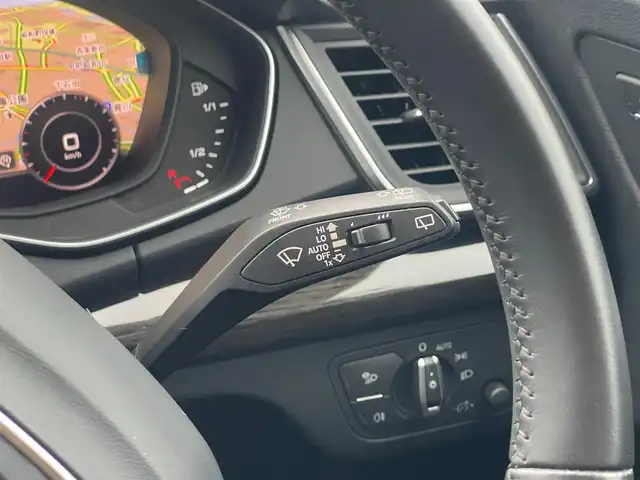 アウディ Ｑ５ 40TDIクワトロスポーツエアサ 山梨県 2020(令2)年 4.4万km 白 茶革シート/Bang & Olufsen /ラグジュアリーパッケージ/マトリクスLEDヘッドライト/バーチャルコックピット/純正メモリナビ/フルセグTV/全周囲カメラ/アンビエントライト/ACC/LKA/BSM/衝突軽減ブレーキ/純正18インチAW/全席シートヒーター/シーケンシャルウィンカー/ETC2.0/ドラレコ
