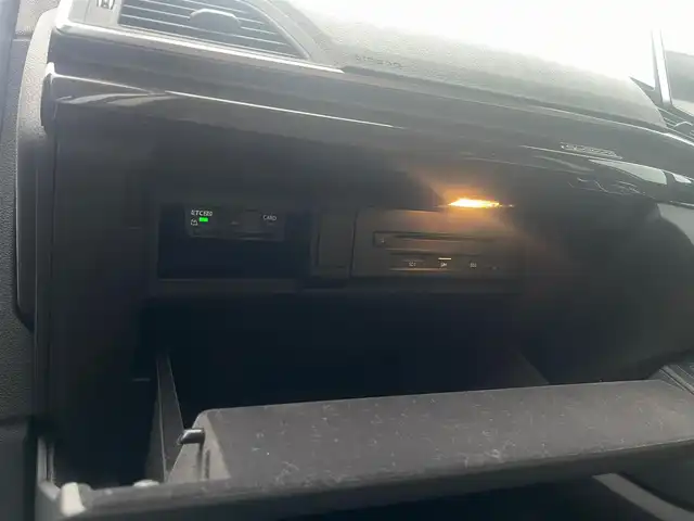 アウディ Ｑ５ 40TDIクワトロスポーツエアサ 山梨県 2020(令2)年 4.4万km 白 茶革シート/Bang & Olufsen /ラグジュアリーパッケージ/マトリクスLEDヘッドライト/バーチャルコックピット/純正メモリナビ/フルセグTV/全周囲カメラ/アンビエントライト/ACC/LKA/BSM/衝突軽減ブレーキ/純正18インチAW/全席シートヒーター/シーケンシャルウィンカー/ETC2.0/ドラレコ