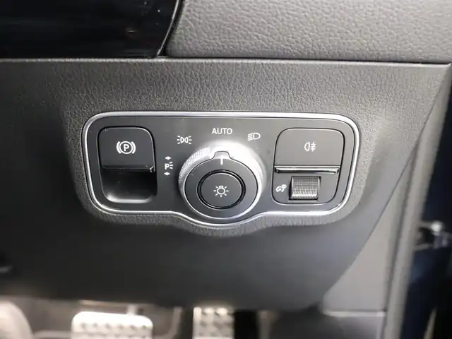 メルセデス・ベンツ ＧＬＡ２００ｄ 4マチック 静岡県 2020(令2)年 3.1万km デニムブルー 純正ナビ/フルセグTV/360°カメラ/ドライブレコーダー/ハイビームアシスト/アンビエントライト/ACC/BSM/LKA/衝突軽減ブレーキ/前席シートヒーター/パドルシフト/ワイヤレス充電/前席パワーシート