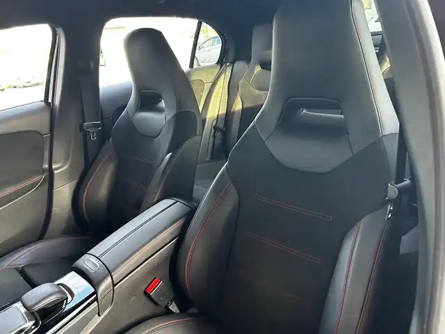 メルセデス・ベンツ Ｍ・ベンツ Ａ２００ｄ AMGライン 富山県 2019(令1)年 5.5万km 黒 HDDナビ/AM/FMラジオ/Bluetooth接続/フルセグTV/USB接続/D/N席パワーシート/D/N席シートヒーター/バックカメラ/アイドリングストップ/プッシュスタート/ETC/ワイヤレス充電/純18インチAW