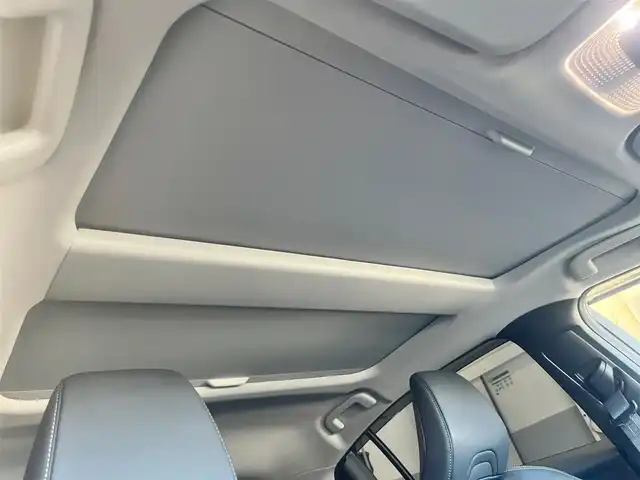 トヨタ プリウス Z 島根県 2024(令6)年 0.1万km プラチナホワイトパールマイカ 純正１２型ワイドナビ　/フルセグＴＶ　/Ｂｌｕｅｔｏｏｔｈ接続　/全方位カメラ　/サンルーフ/レザーシート/ビルトインＥＴＣ2.0/電子パーキングブレーキ　/前後コーナーセンサー　/レーダークルーズコントロール　/衝突軽減ブレーキ　/レーンアシスト/横滑り防止装置/アイドリングストップ/D席パワーシート　/前席シートヒーター/ステアリングヒーター/スマートキー/プッシュスタート/純正LEDヘッドライト/純正フロアマット/社外レーシングホイール【ADVAN Racing】
