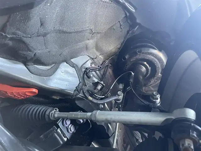 トヨタ プリウス Z 滋賀県 2024(令6)年 0.3万km アティチュードブラックマイカ ガソリン（ハイブリッド）/2WD(FF)/CVT/純正メモリナビ/（FM/AM/TVフルセグ/Bluetooth/USB）/モデリスタエアロ/パノラマルーフ/パノラミックビューモニター/プリクラッシュブレーキアシスト	/ブラインドスポットモニター/レーダークルーズコントロール/レーンキープアシスト/ETC2.0/ステアリングヒーター/シートヒーター/エアシート/電子パーキング/ブレーキホールド/ステアリングスイッチ/AC100V/電動リアゲート/オートハイビーム/パワーシート/ヘッドライトレベリング/オートライト/オートエアコン/電動格納ミラー/EVモード/横滑り防止/ワイヤレス充電/コーナーセンサー/プッシュスタート/スマートキー/スペアキー/純正マット/タイプC/SOSボタン/革巻きステアリング/LEDヘッドライト/ドアバイザー