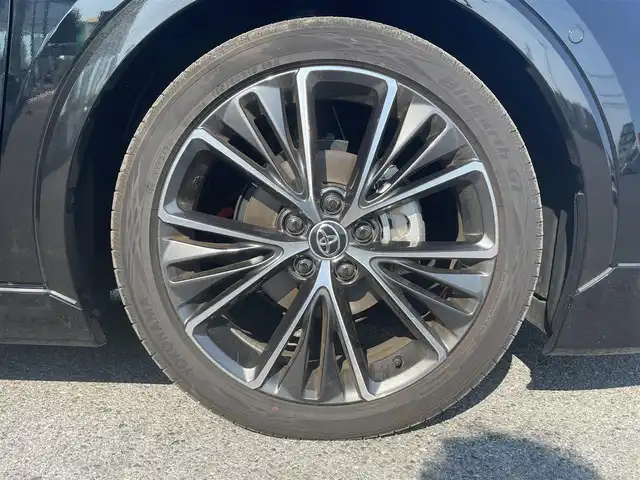 トヨタ プリウス Z 滋賀県 2024(令6)年 0.3万km アティチュードブラックマイカ ガソリン（ハイブリッド）/2WD(FF)/CVT/純正メモリナビ/（FM/AM/TVフルセグ/Bluetooth/USB）/モデリスタエアロ/パノラマルーフ/パノラミックビューモニター/プリクラッシュブレーキアシスト	/ブラインドスポットモニター/レーダークルーズコントロール/レーンキープアシスト/ETC2.0/ステアリングヒーター/シートヒーター/エアシート/電子パーキング/ブレーキホールド/ステアリングスイッチ/AC100V/電動リアゲート/オートハイビーム/パワーシート/ヘッドライトレベリング/オートライト/オートエアコン/電動格納ミラー/EVモード/横滑り防止/ワイヤレス充電/コーナーセンサー/プッシュスタート/スマートキー/スペアキー/純正マット/タイプC/SOSボタン/革巻きステアリング/LEDヘッドライト/ドアバイザー