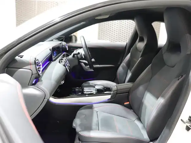 メルセデス・ベンツ ＣＬＡ２００ｄ AMGライン 静岡県 2020(令2)年 4.1万km ポーラホワイト レーダーセーフティパッケージ /パナメリカーナグリル /ルーフラッピング　/ACC LKA BSM /MBUXナビ Bカメラ /TV USB BT /ハーフレザーシートヒーター /マルチビームLEDヘッドライト /自動駐車 /無線充電 /アンビエントライト /フットトランクオープン /360°ドラレコ /ドアミラーカバー /社外Fスポイラー