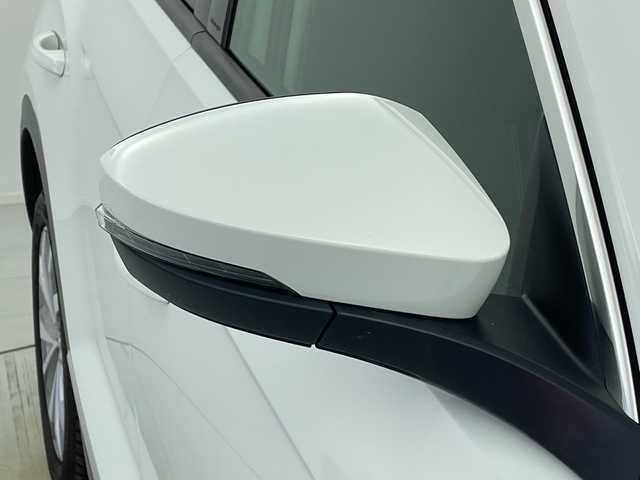 フォルクスワーゲン ＶＷ Ｔ－ロック TDI スタイル デザインPKG 愛知県 2021(令3)年 5.2万km 白 禁煙車/ワンオーナー/ディーゼル/ターボ/純正ナビ/（Bluetooth/USB）/バックカメラ/BSM/レーダークルーズ/コーナーセンサー/ビルトインETC/前方ドライブレコーダー/ルーフレール/オートライト/LEDヘッドライト/パドルシフト/横滑り防止装置/フォグランプ/スマートキー/プッシュスタート/アイドリングストップ/ステアリングスイッチ/革巻きステアリング/ウィンカーミラー/純正17インチアルミホイール/純正フロアマット/パワーバックドア
