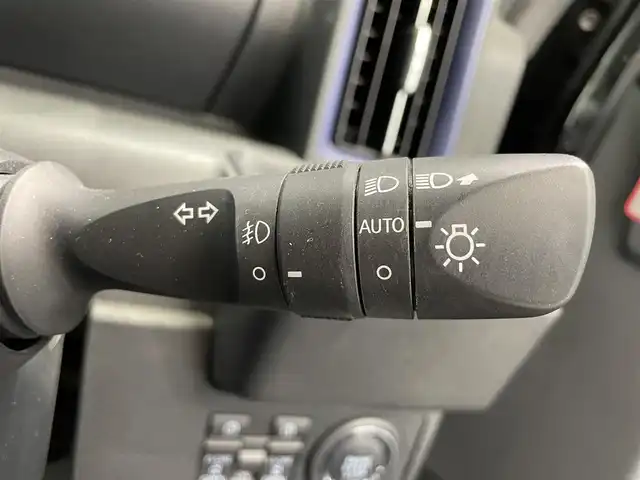 ダイハツ タント カスタム X スタイルセレクション 鹿児島県 2021(令3)年 3.9万km ブラックマイカメタリック ワンオーナー/禁煙車/純正9インチナビ(CD/DVD/フルセグTV/Bluetooth)/バックカメラ/両側パワースライドドア/コーナーセンサー/前席シートヒーター/純正前後ドライブレコーダー/スマートアシスト/LEDヘッドライト/後席ロール式サンシェード/シートバックテーブル/ビルトインETC/純正フロアマット/ドアバイザー/オートライト