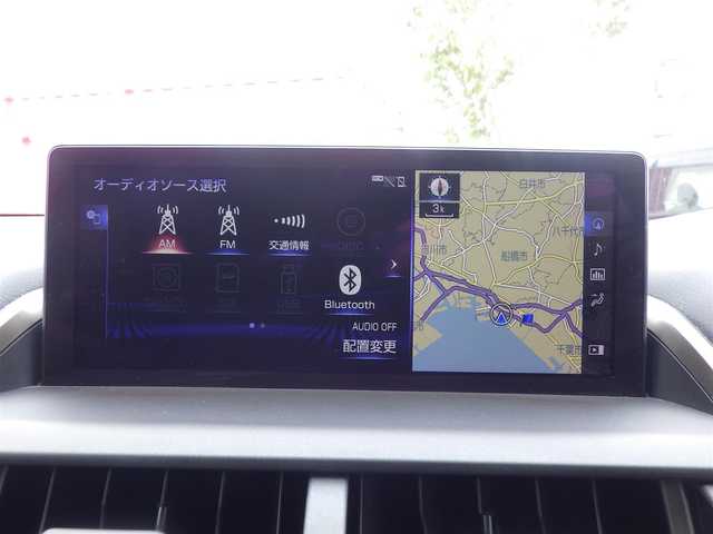レクサス ＮＸ 300 Fスポーツ 千葉県 2018(平30)年 4万km ホワイトノーヴァガラスフレーク 235/55R18/Lexus Safety System+/・プリクラッシュセーフティ/・レーンディパーチャーアラート/・オートハイビーム/・レーダークルーズコントロール/・ブラインドスポットモニター/パワーバックドア/レザーシート/前席パワーシート/エアシート/シートヒーター/純正SDナビ/地デジTV/【DVD/CD再生機能　Bluetooth接続】/パノラミックビューモニター/ドライブレコーダー（前後撮影）/革巻きステアリング/ステアリングスイッチ/ステアリングヒーター/ETC（2.0）/LEDヘッドライト/ウインカーミラー/クリアランスソナー/純正18インチアルミホイル/サイド/カーテンエアバッグ/スマートキー